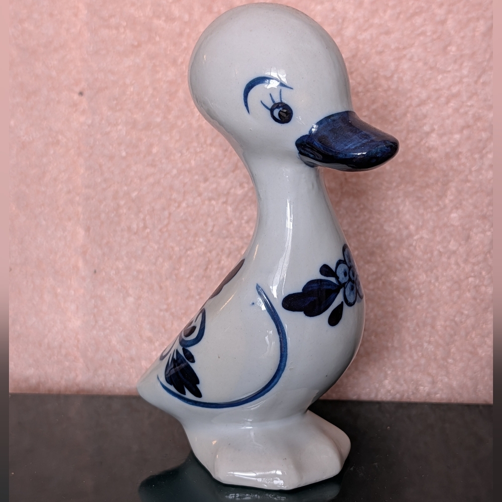 Vtg Delft Blue Hand Painted Duck